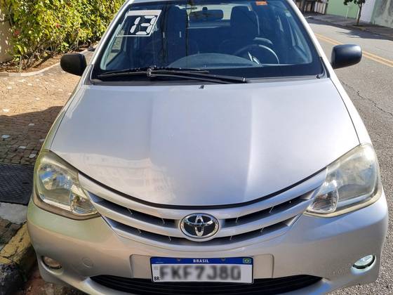 TOYOTA ETIOS 1.3 XS 16V FLEX 4P MANUAL TOYOTA ETIOS 1.3 XS 16V FLEX 4P MANUAL